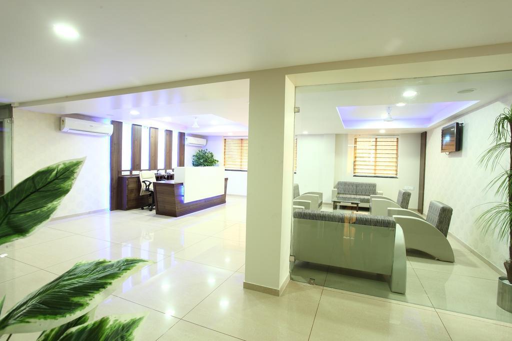 Hotel Classique Rajkot Luaran gambar