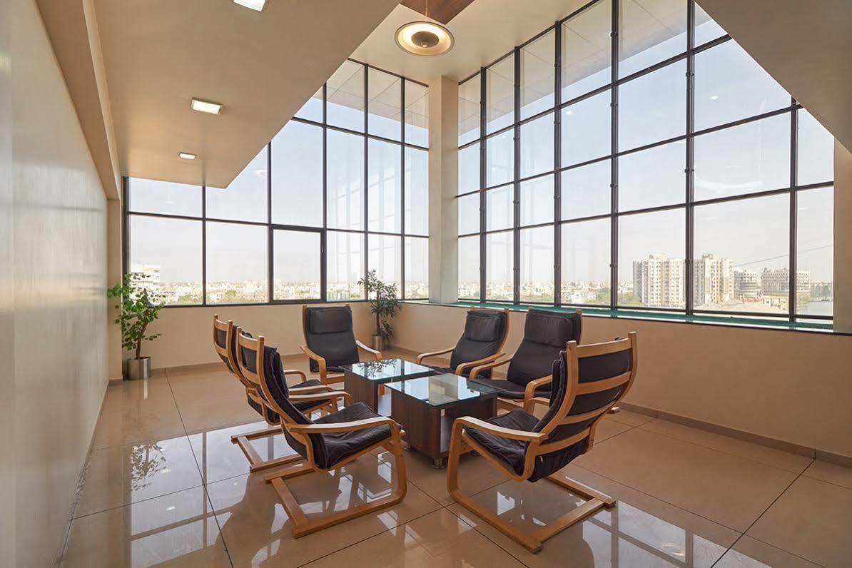 Hotel Classique Rajkot Luaran gambar